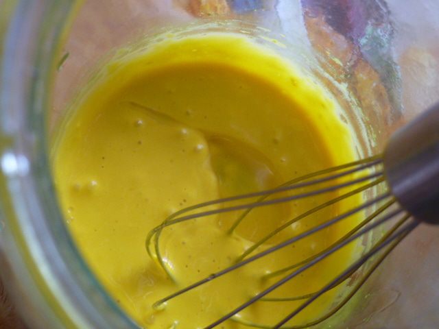 Майонез на домашних яйцах