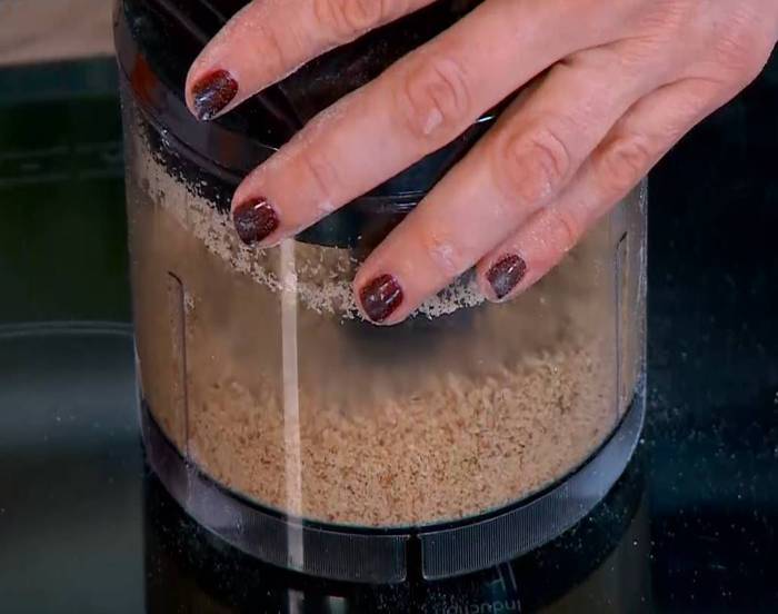 Быстрый штрудель с финиками и орехами 