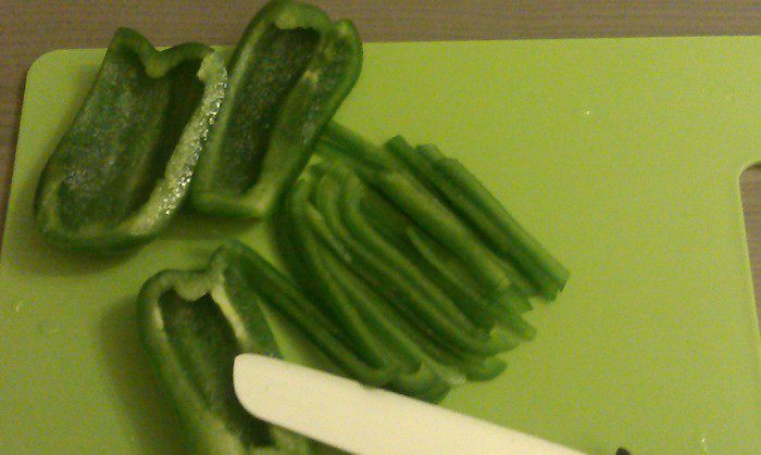 Салат из пенне с мясом 