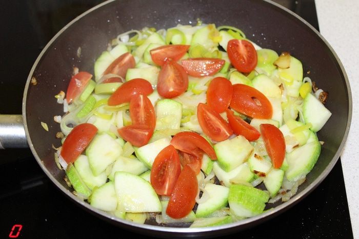 Салат с перловой крупой и кабачком