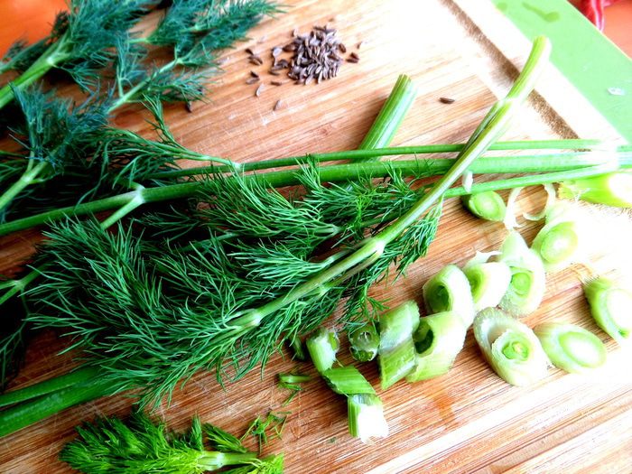 Маринованные роллы из молодых кабачков