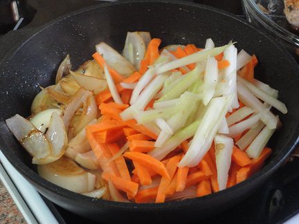 Ароматная курочка в вине