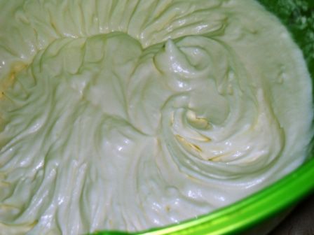 Торт-мороженое с малиной