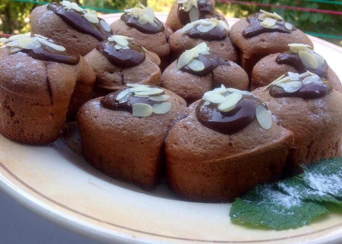 Шоколадные маффины с бананом