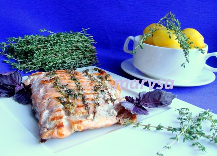 Слабосоленая горбуша с тимьяном, на гриле
