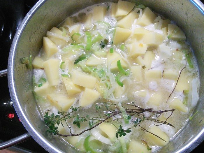 Картофельный крем-суп с мясным шариками