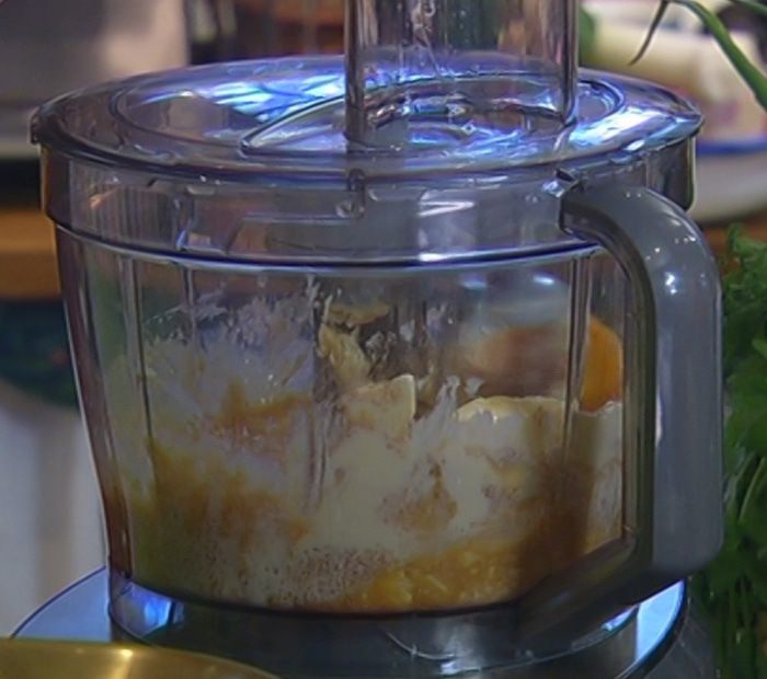 Бисквит с манго и кокосом 