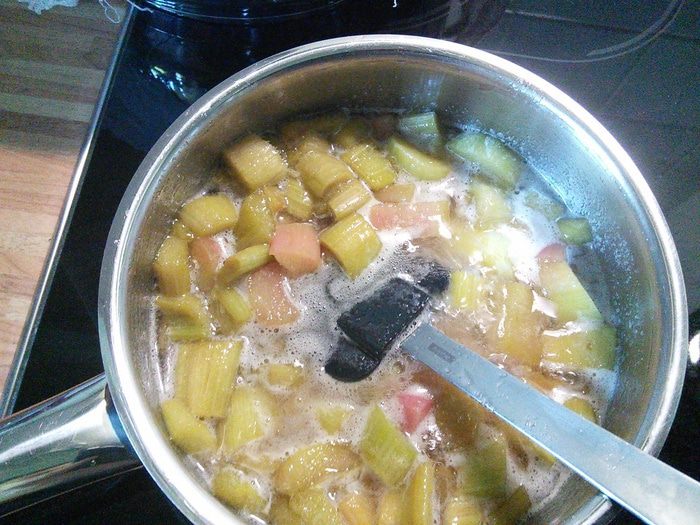 Клубнично-ревеневый мармелад