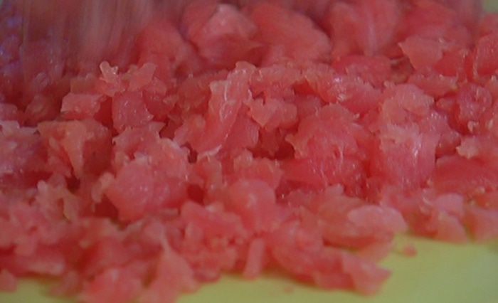 Бургеры с котлетками из тунца и авокадо 