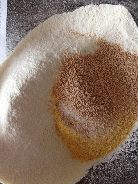 Пицца по-чикагски в глубокой форме (Chicago-style deep-dish pizza)