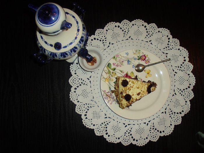 Шоколадный торт с черносливом