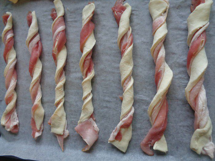 Тыквенно-томатный суп-пюре с беконовыми жгутиками