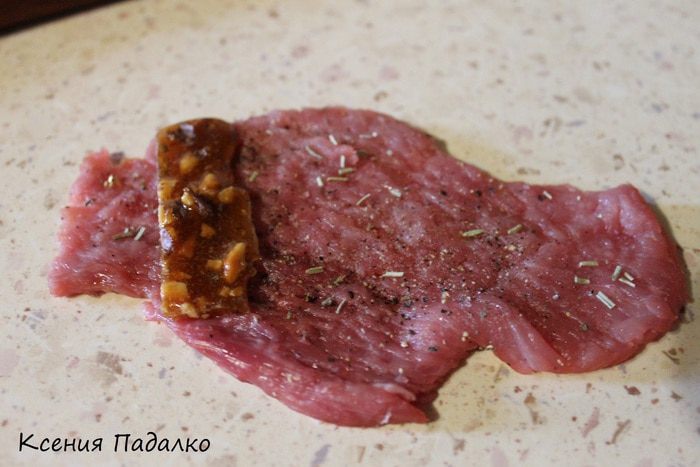 Грильяж в отбивной из индейки