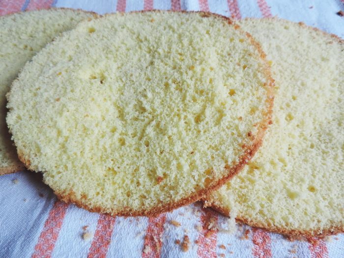 Почти идеальный белый бисквит (тепловой способ приготовления)