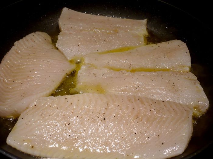 Филе палтуса с соусом из моркови и кориандра