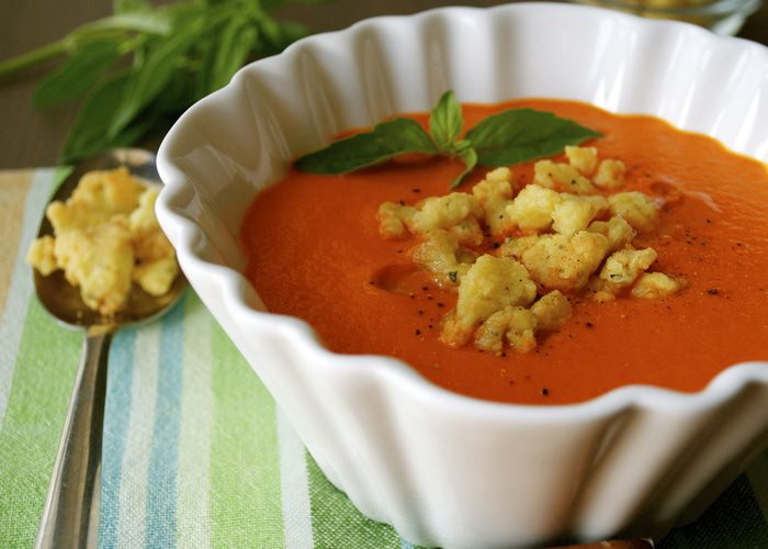 Холодный &amp;quot;красный&amp;quot; супчик с ароматной крошкой