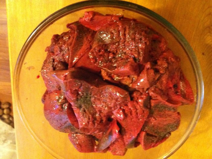 Печень ягненка в сметане