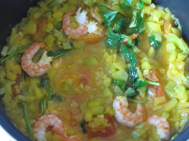 Кускус с креветками и овощами