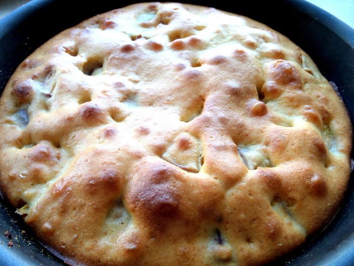 Шарлотка с нектаринами