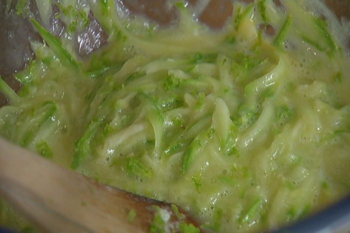 Маффины с кабачком, кардамоном и лаймом 