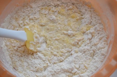 Ароматные кексы с красным виноградом и дор блю