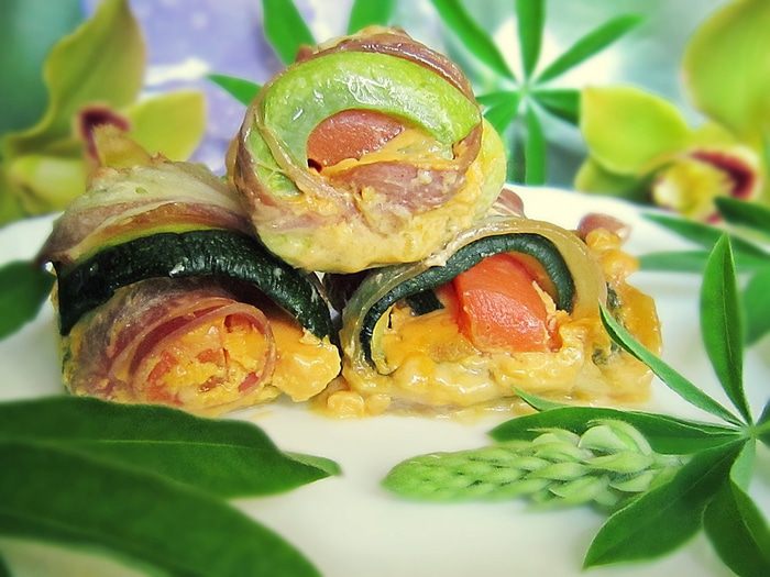 Закусочные рулетики из кабачков