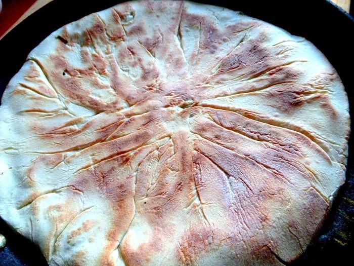 Хачапури со шпинатом и сыром