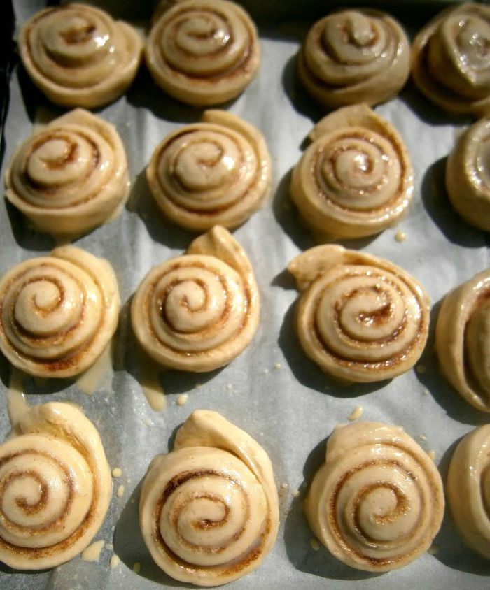 Ароматные булочки с корицей