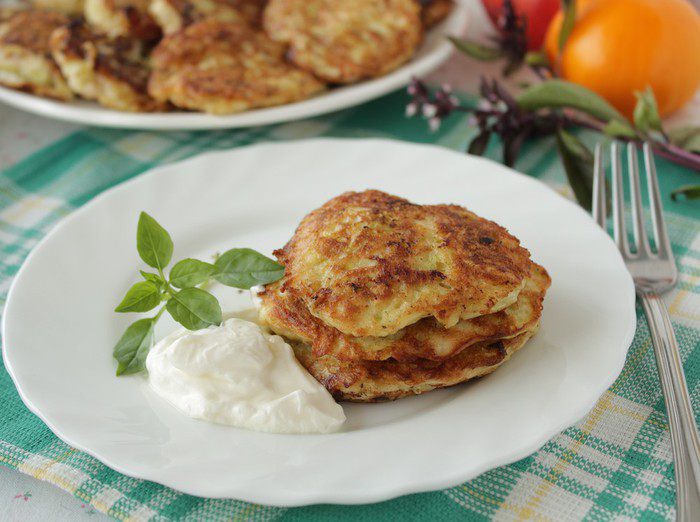 Оладьи с кабачком и курицей