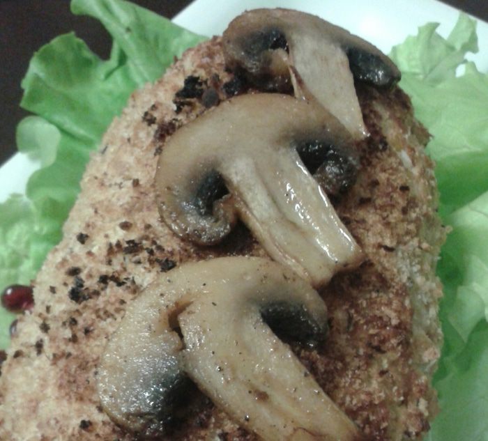 Куриный рулет с шампиньонами