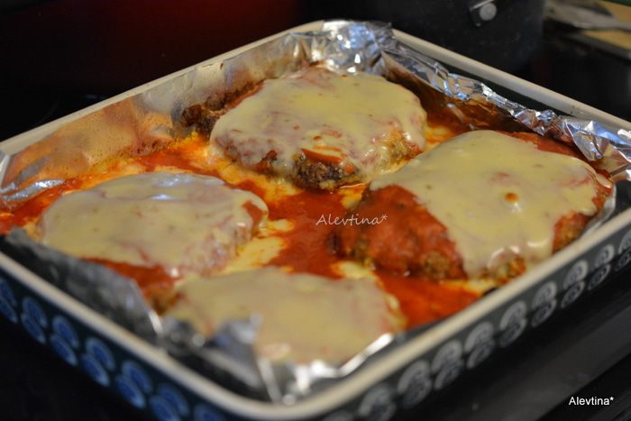 Говядина под сырным соусом