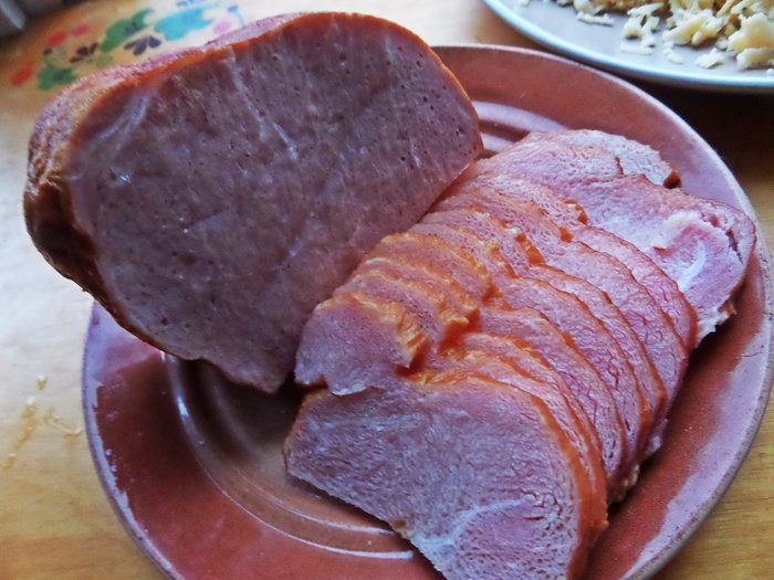 Блины с ветчиной, запечённые под сыром