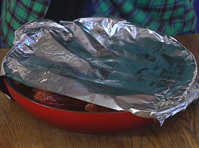 Запеченная пряная свинина с хересом