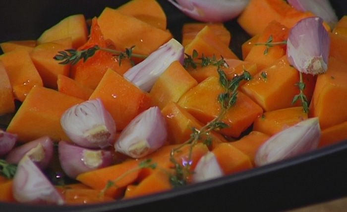 Паста с тыквой, руколой и творожным соусом 