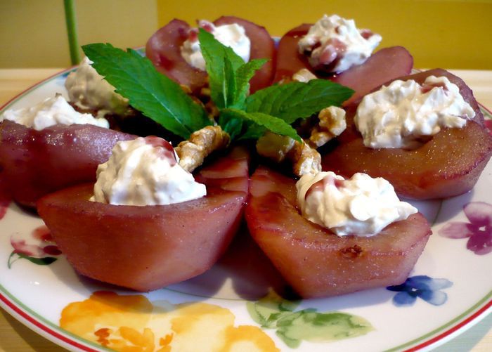 Десерт &amp;quot;Груша в вине, фаршированная грецким орехом и маскарпоне&amp;quot;