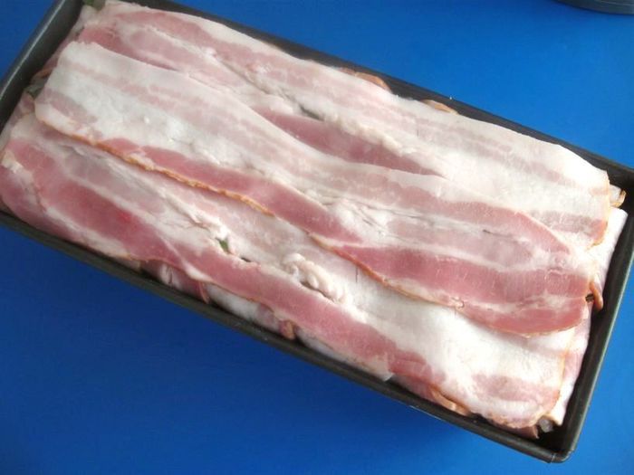 Террин  куриный с  грибами, оливками и зеленью