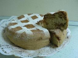 Шарлотка с яблоками и корицей