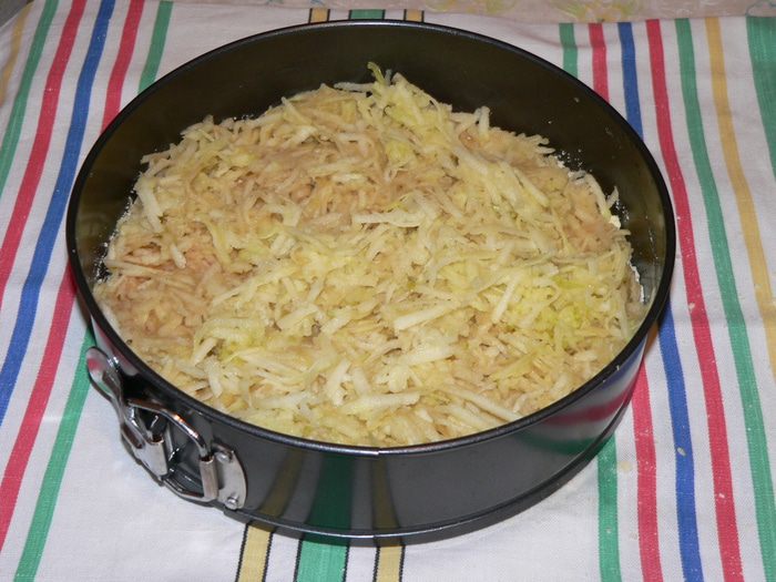 Рассыпчатый яблочный  пирог (стругаль)