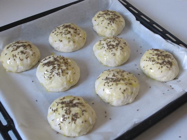 Капустные булочки