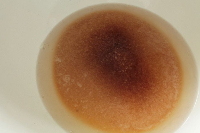 Постные кексы на огуречном рассоле