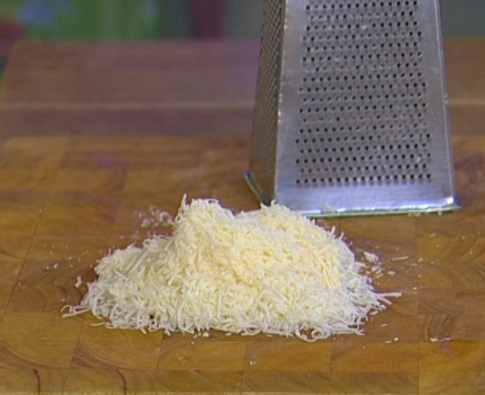 Макароны-звездочки с помидорами и цукини