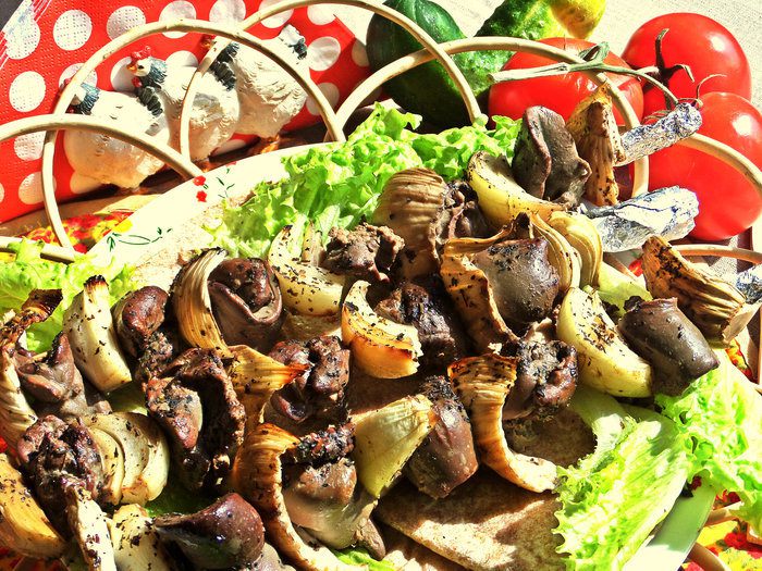 Шашлык из печенки с луком и фенхелем