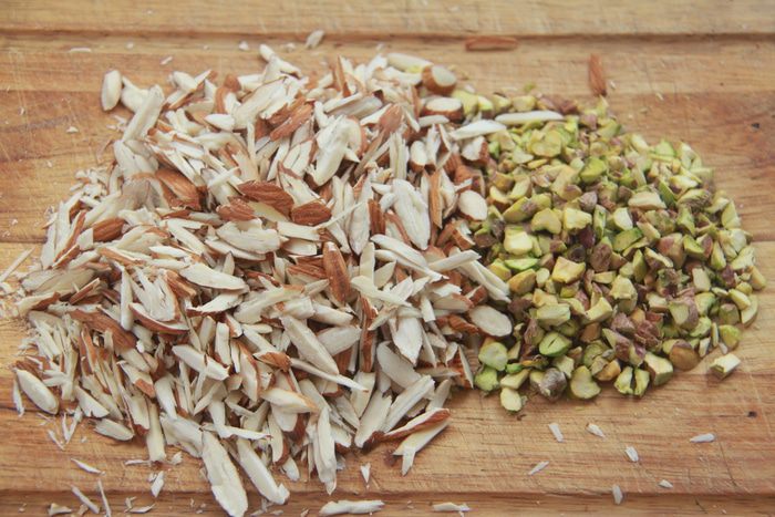 Восточная нуга с орехами