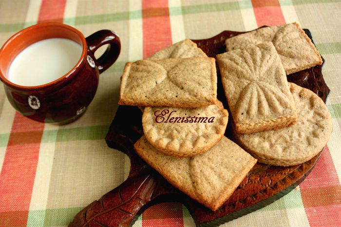 Вишнёвый торт с пряным печеньем