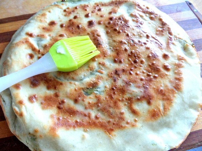 Хачапури со шпинатом и сыром