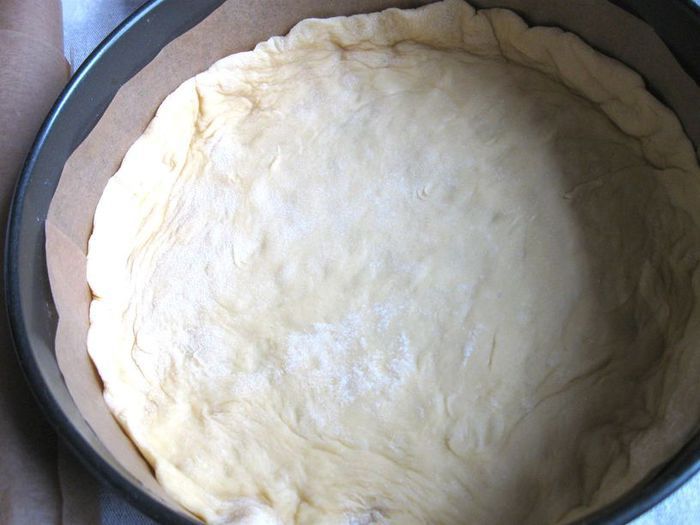 Пирог из заварного теста с грибами