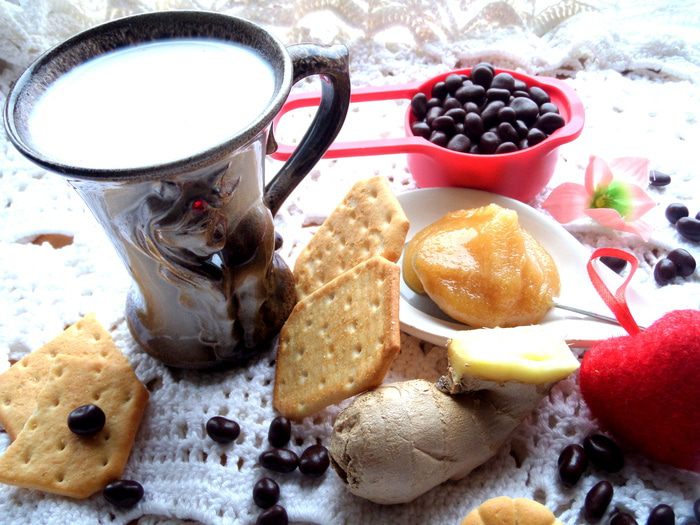 Согревающее молоко с пряностями