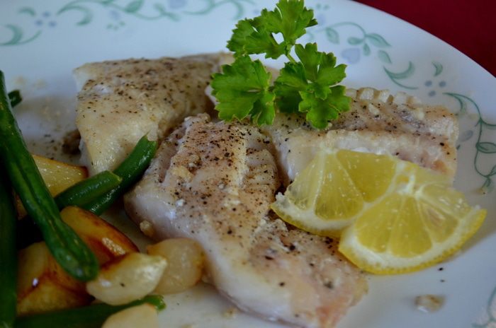 Филе окуня с коричневым маслом