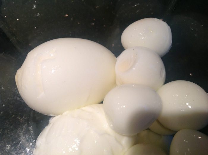 Слойки с щавелем, сыром и яйцом