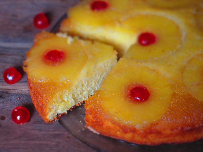 Перевернутый пирог с ананасами и карамелью